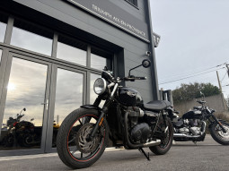 TRIUMPH STREET TWIN  900