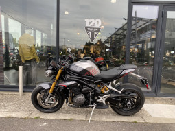 TRIUMPH SPEED TRIPLE 1200 RS