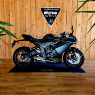 TRIUMPH 	DAYTONA 660