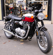 TRIUMPH BONNEVILLE T120