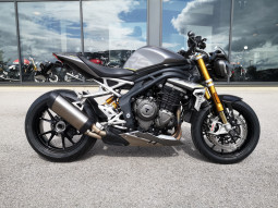 TRIUMPH SPEED TRIPLE 1200 RS