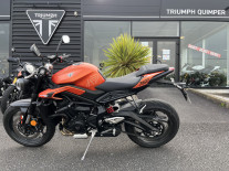 TRIUMPH STREET TRIPLE 765 R A2
