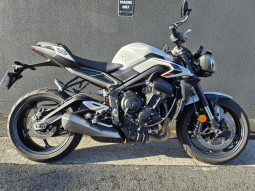 TRIUMPH STREET TRIPLE 765 R