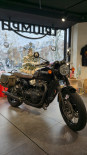 TRIUMPH Bonneville T120 Black