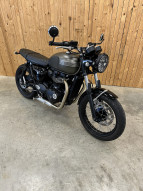 TRIUMPH BONNEVILLE  T100