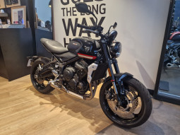 TRIUMPH TRIDENT 660 - BRIDABLE A2 - 7900 KMS - MAI 2023 - 1 ERE MAIN
