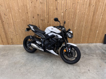 TRIUMPH STREET TRIPLE 765 R