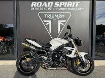 TRIUMPH STREET TRIPLE 675