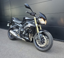 TRIUMPH STREET TRIPLE 675