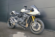 TRIUMPH SPEED TRIPLE 1200 RR