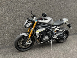 TRIUMPH SPEED TRIPLE 1200 RS