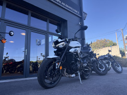 TRIUMPH STREET TRIPLE 765 R A2