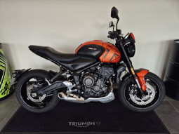 TRIUMPH TRIDENT 660