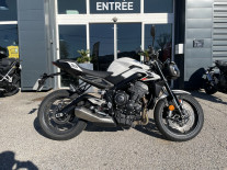 TRIUMPH STREET TRIPLE 765 R