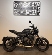 TRIUMPH TRIDENT 660