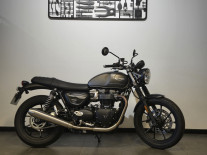 TRIUMPH STREET TWIN  900