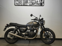 TRIUMPH STREET TWIN  900