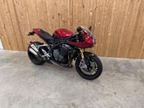 TRIUMPH SPEED TRIPLE 1200 RR