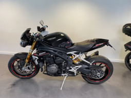 TRIUMPH SPEED TRIPLE 1200 RS