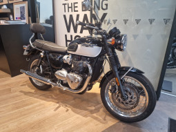 TRIUMPH BONNEVILLE T120 1200KMS 04/2025 SISSY BAR