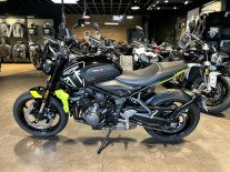 TRIUMPH TRIDENT 660 - 1ERE MAIN - A2 - 4116 KM - LOA POSSIBLE 