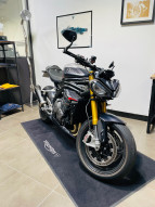 TRIUMPH SPEED TRIPLE 1200 RS
