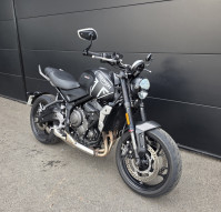 TRIUMPH TRIDENT 660