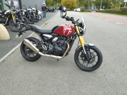 TRIUMPH SPEED 400