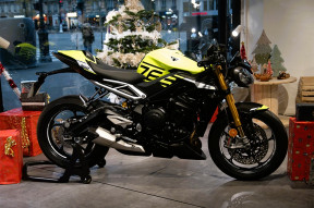 TRIUMPH STREET TRIPLE 765 RS MOTO 2