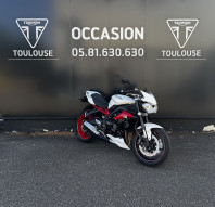 TRIUMPH STREET TRIPLE 675 R
