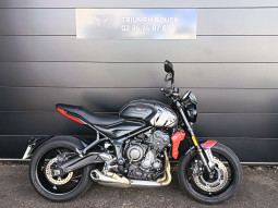 TRIUMPH TRIDENT 660