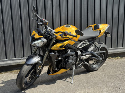 TRIUMPH STREET TRIPLE 765 RS - Cosmic Yellow