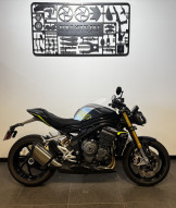 TRIUMPH SPEED TRIPLE 1200 RS