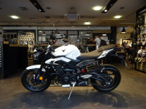 TRIUMPH STREET TRIPLE 765 R A2