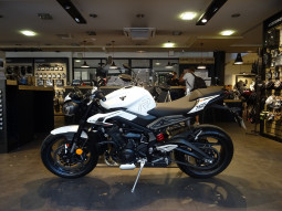 TRIUMPH STREET TRIPLE 765 R A2